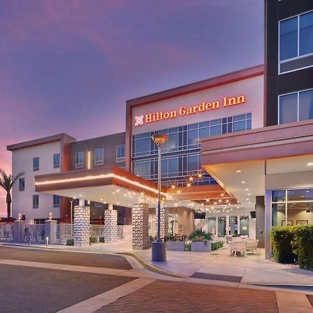 Hilton Garden Inn Chandler Downtown Exteriör bild