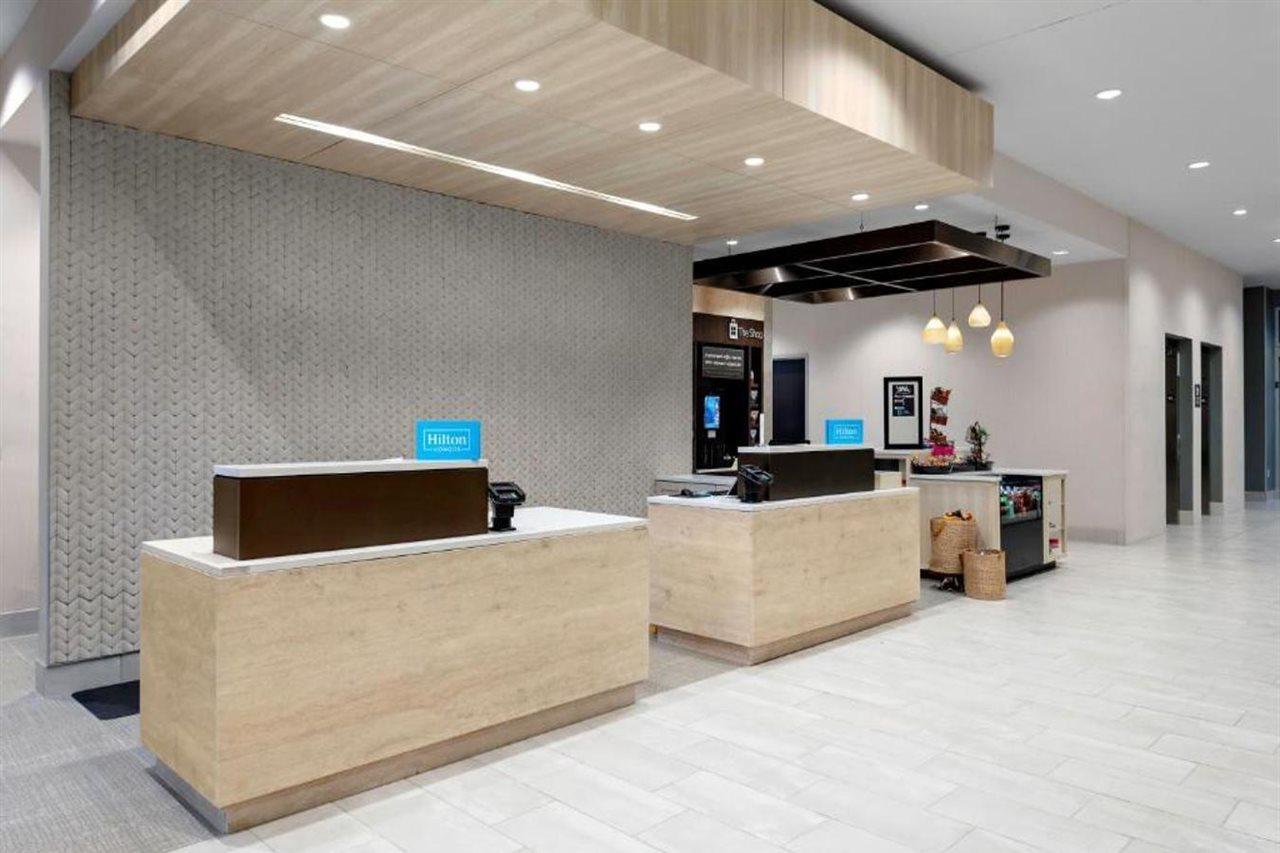 Hilton Garden Inn Chandler Downtown Exteriör bild