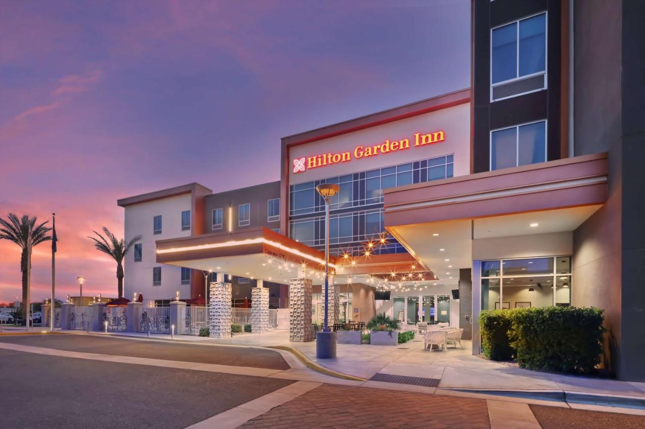 Hilton Garden Inn Chandler Downtown Exteriör bild