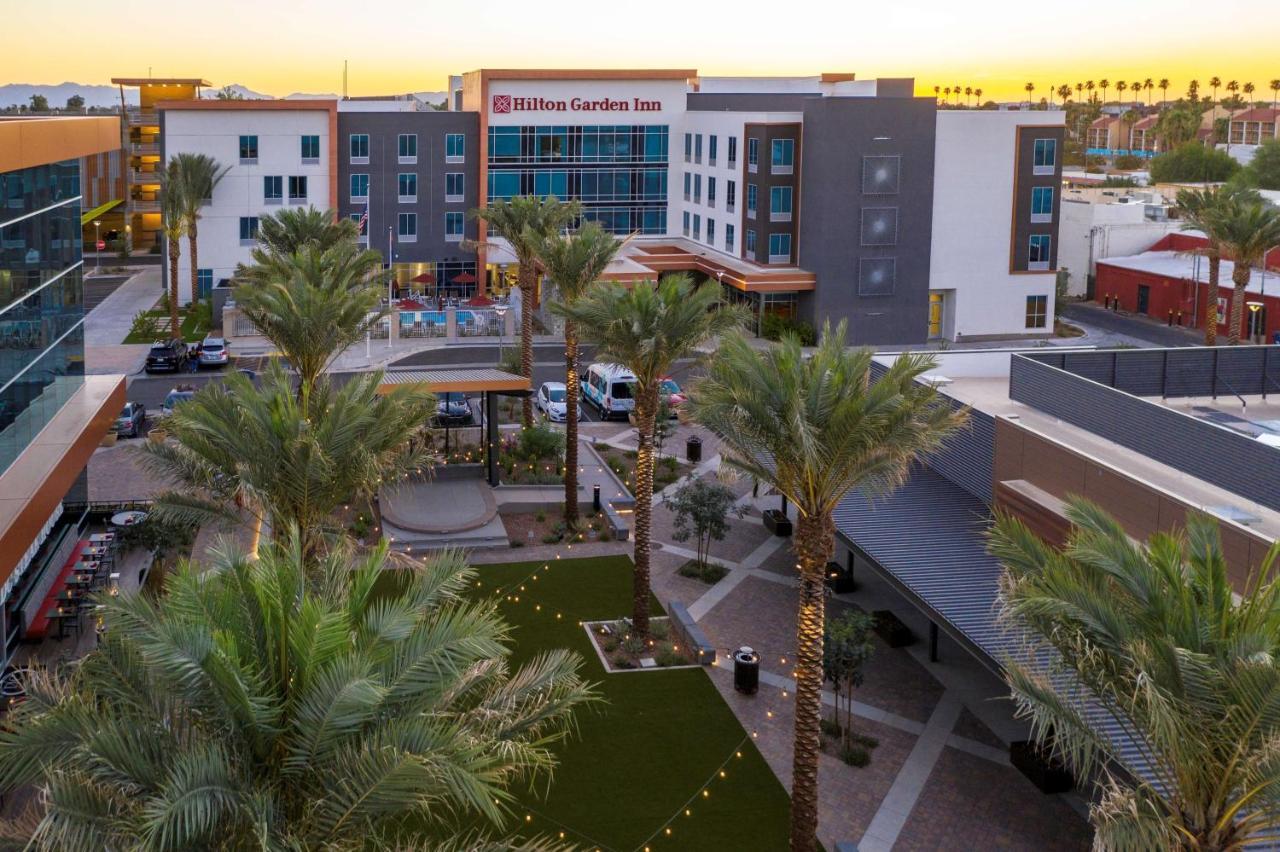 Hilton Garden Inn Chandler Downtown Exteriör bild