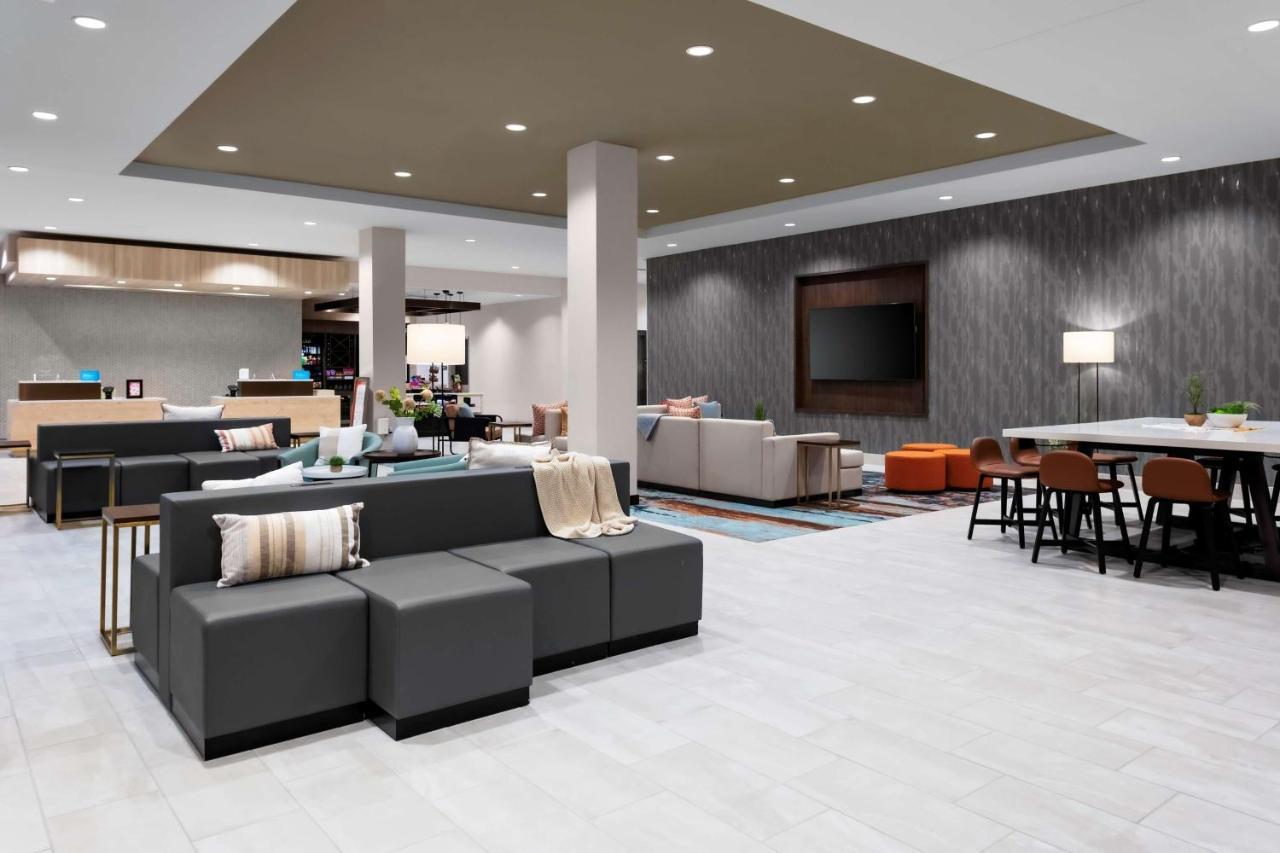 Hilton Garden Inn Chandler Downtown Exteriör bild