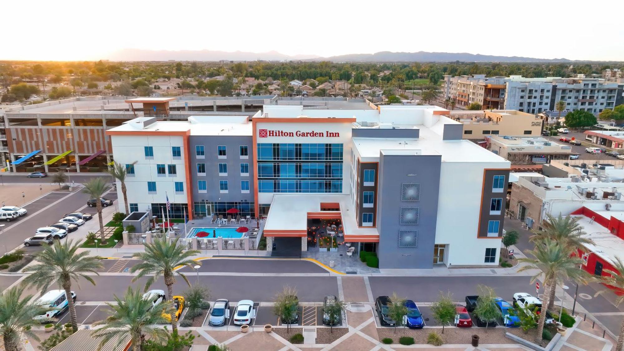 Hilton Garden Inn Chandler Downtown Exteriör bild