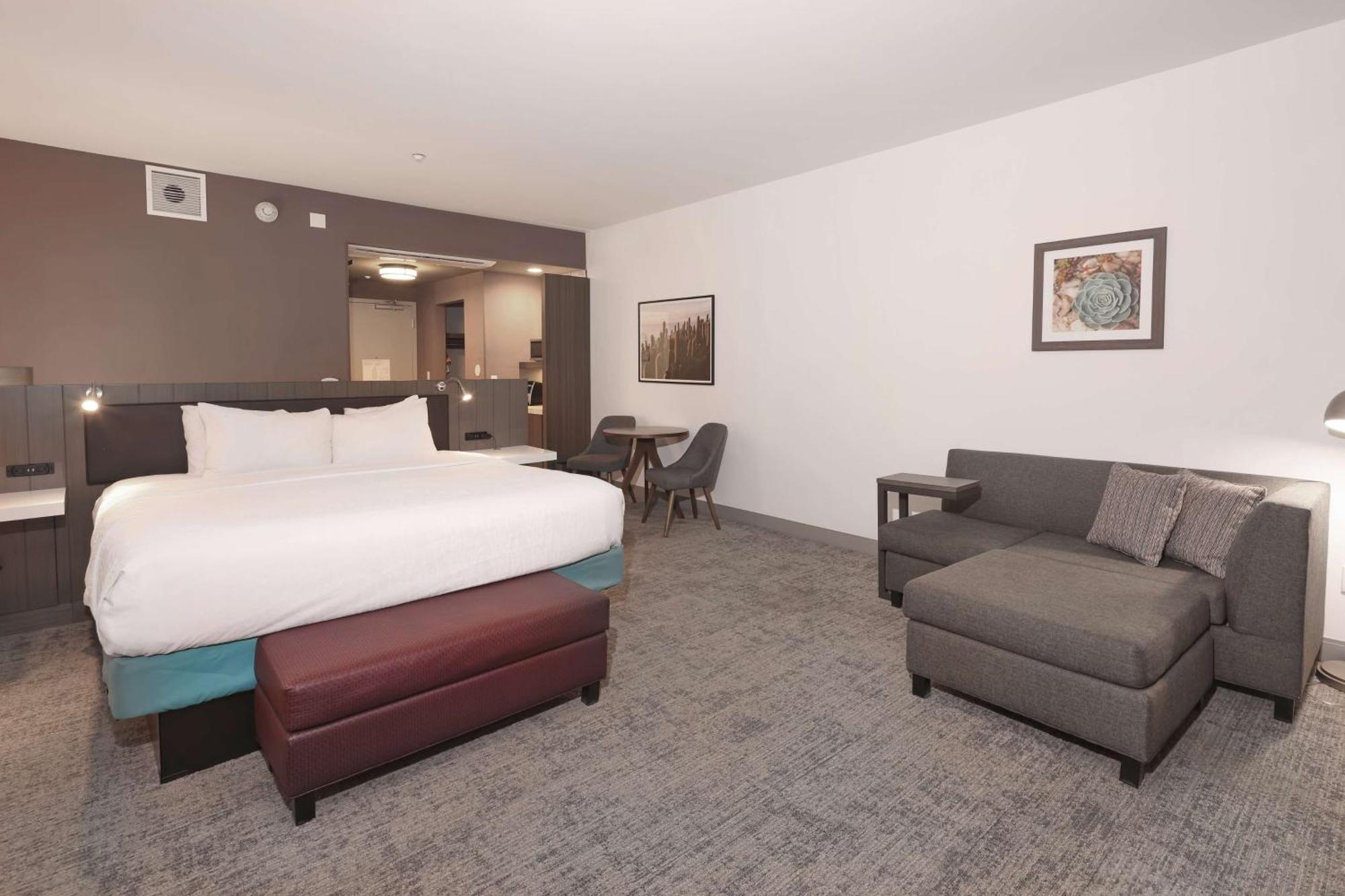 Hilton Garden Inn Chandler Downtown Exteriör bild