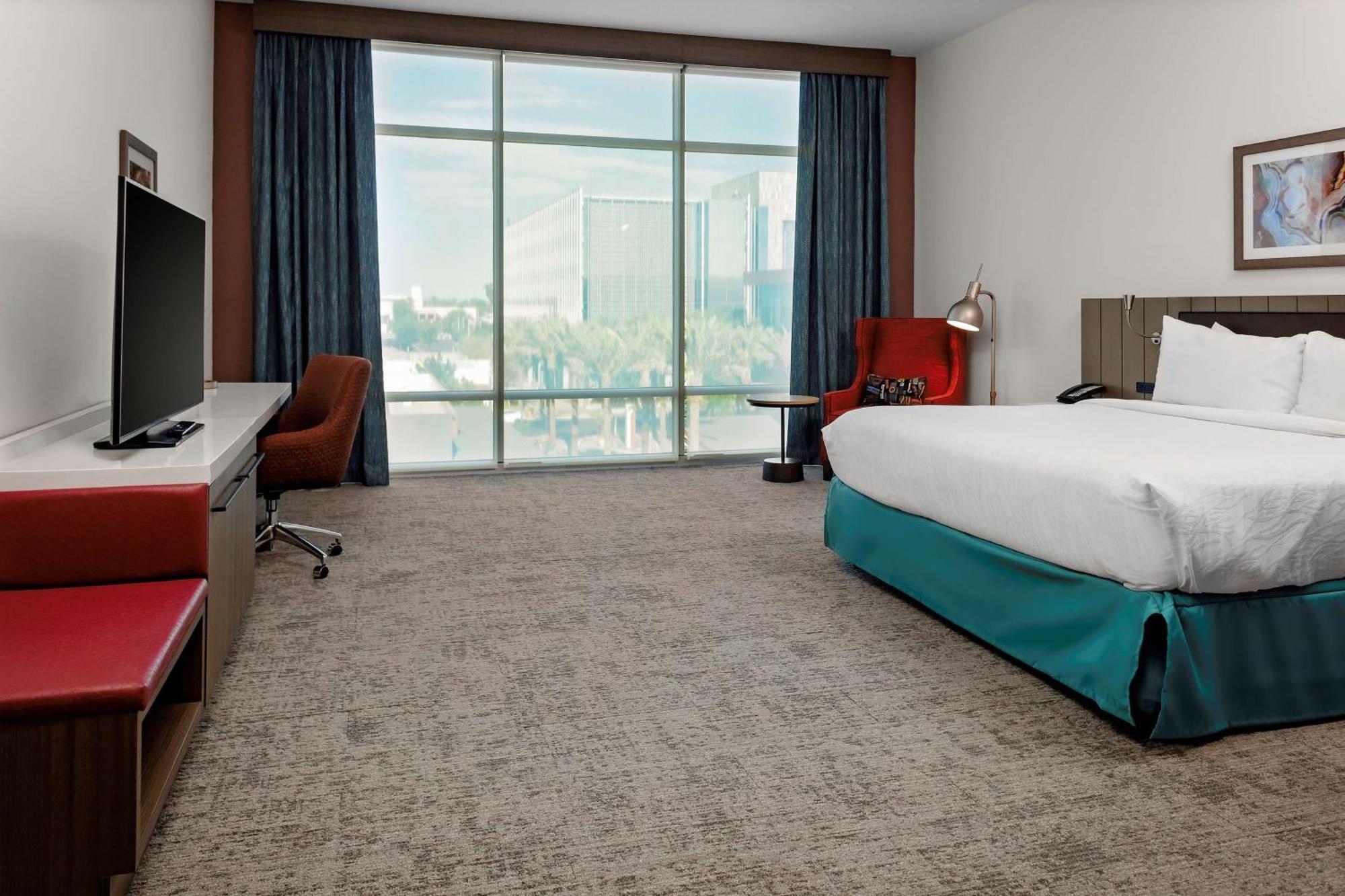 Hilton Garden Inn Chandler Downtown Exteriör bild